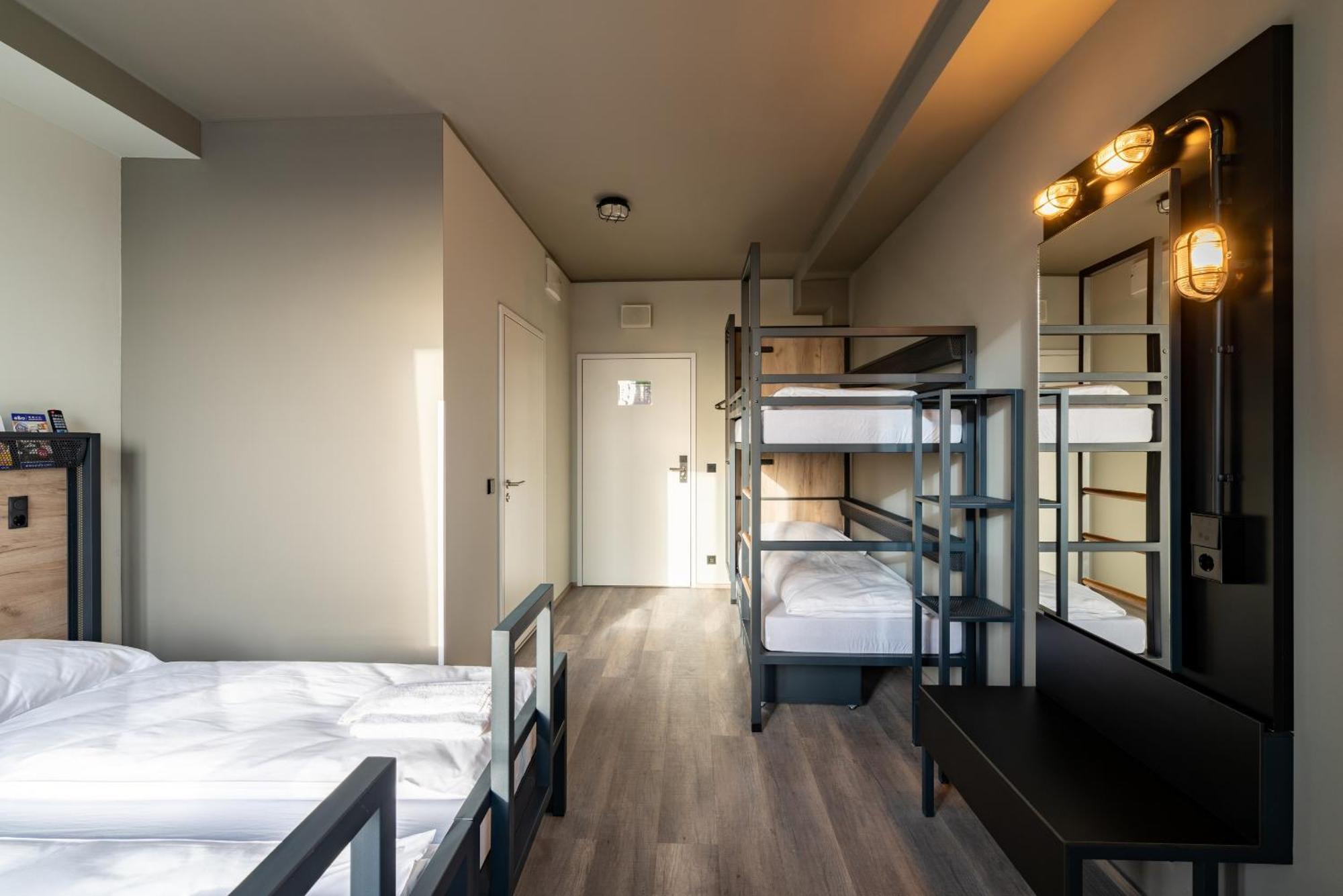 A&O Hostel Firenze Campo Di Marte ภายนอก รูปภาพ