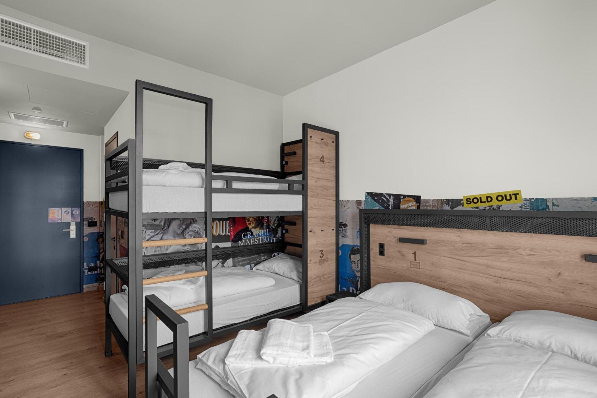 A&O Hostel Firenze Campo Di Marte ภายนอก รูปภาพ