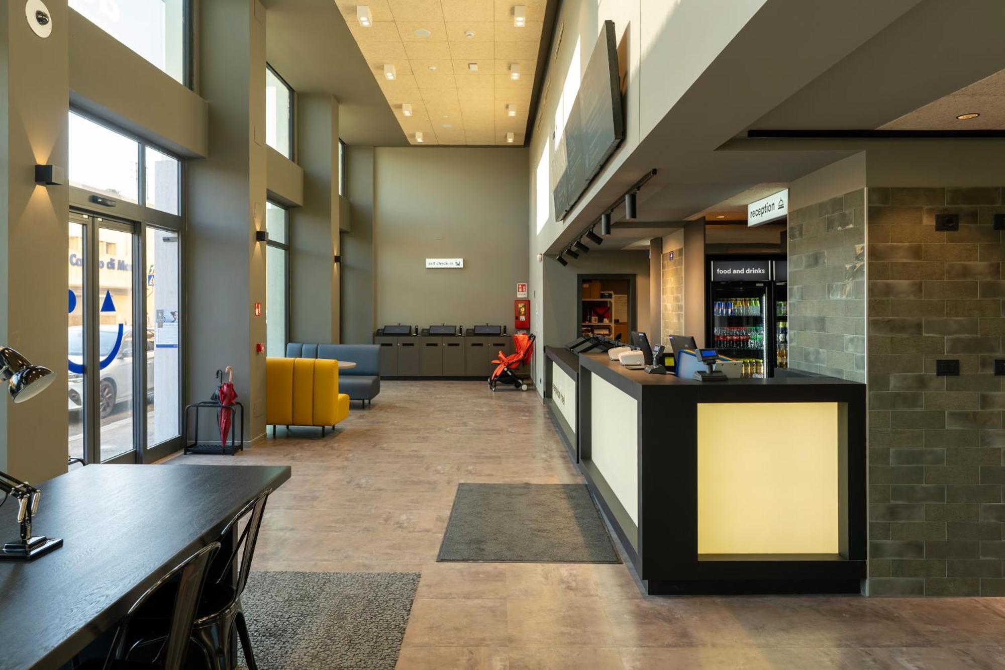 A&O Hostel Firenze Campo Di Marte ภายนอก รูปภาพ