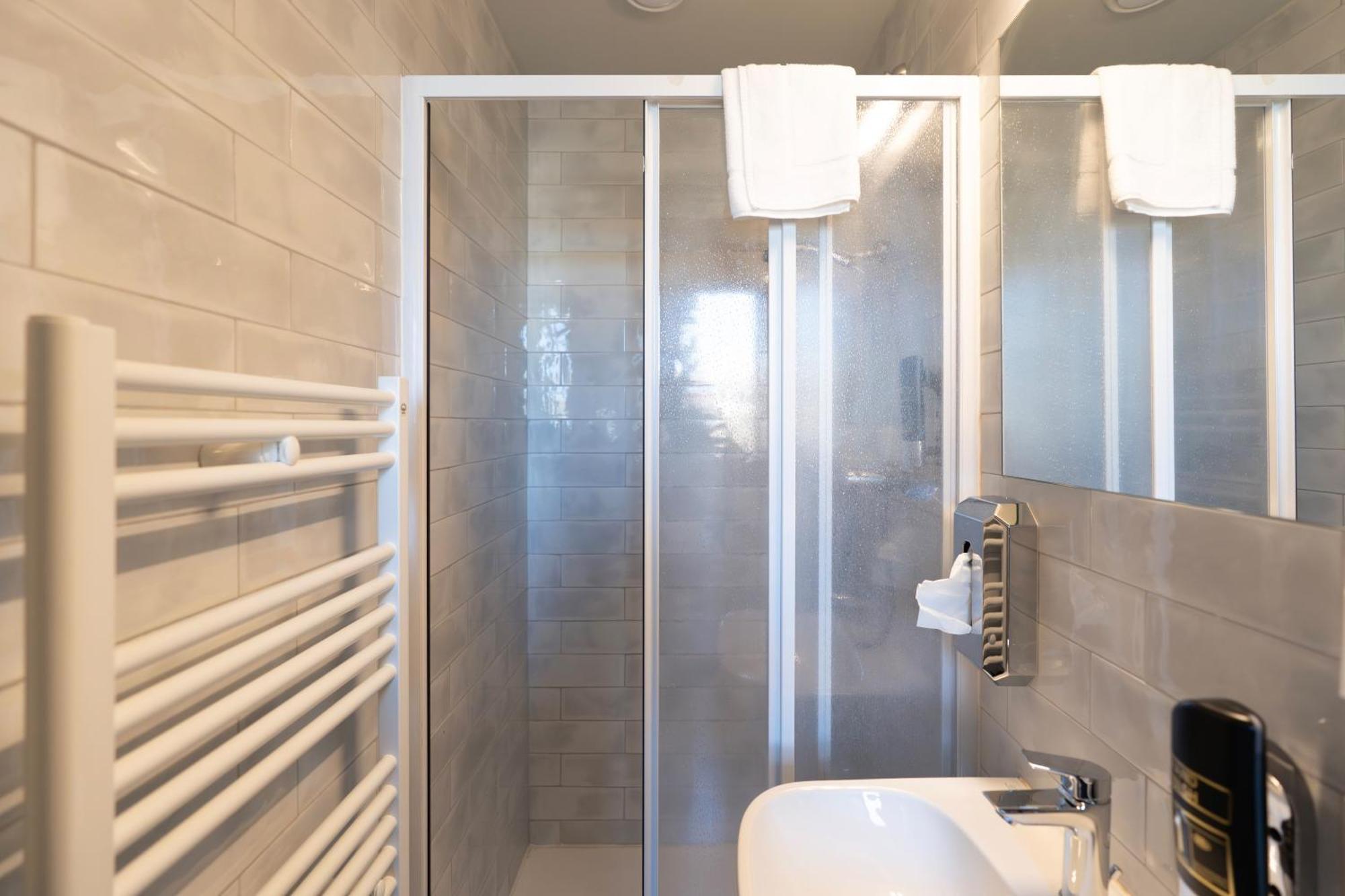A&O Hostel Firenze Campo Di Marte ภายนอก รูปภาพ