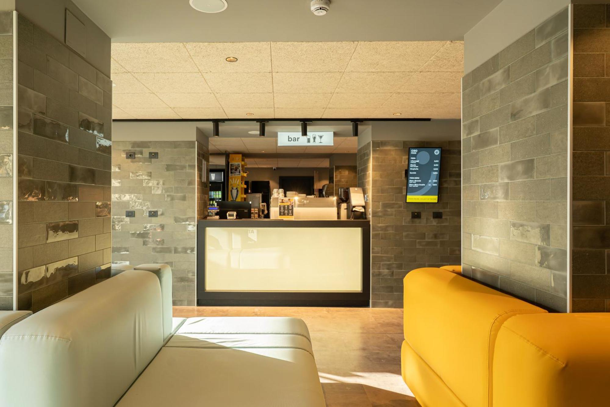 A&O Hostel Firenze Campo Di Marte ภายนอก รูปภาพ